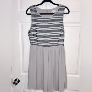 Pixley Women’s Gray Chiffon Summer Sleeveless Dress  - Size Large